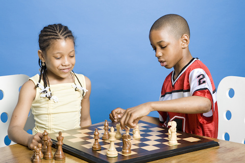 kidsplayingchess480x320