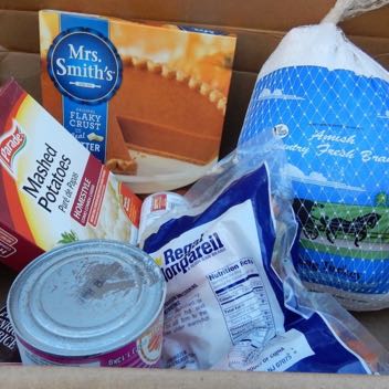 thanksgiving-meal-baskets-ozone-park_2016_13.JPG